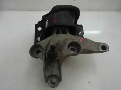 Second-hand car spare part engine support for dacia duster laureate 4x2 oem iam references   2013