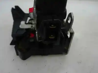 Second-hand car spare part front right door lock for dacia duster laureate 4x2 oem iam references   2013