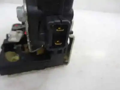 Second-hand car spare part rear right door lock for dacia duster laureate 4x2 oem iam references   2013