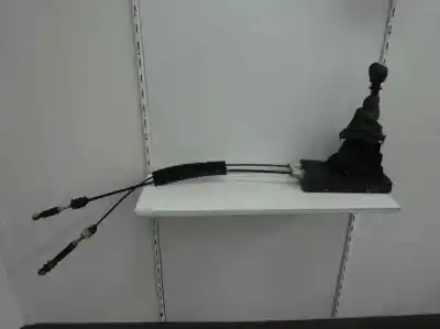 Peça sobressalente para automóvel em segunda mão alavanca de velocidades por dacia duster laureate 4x2 referências oem iam 