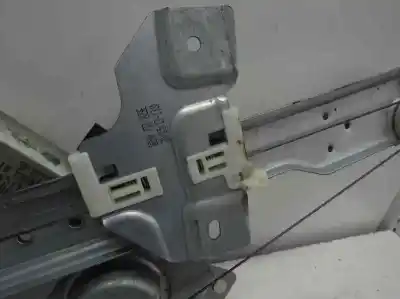 Second-hand car spare part driver left window regulator for dacia duster laureate 4x2 oem iam references   2013