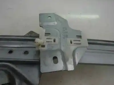 Second-hand car spare part rear right window regulator for dacia duster laureate 4x2 oem iam references   2013