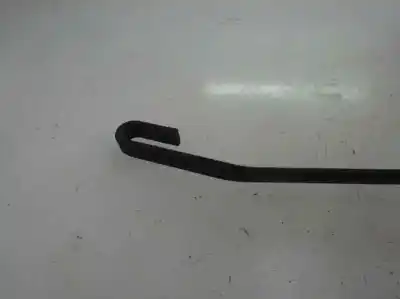 Second-hand car spare part front right windshield wiper arm for dacia duster laureate 4x2 oem iam references   2013