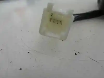 Peça sobressalente para automóvel em segunda mão espelho retrovisor esquerdo por dacia sandero laureate referências oem iam   2009