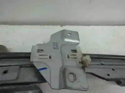 Second-hand car spare part driver left window regulator for dacia sandero laureate oem iam references   2009