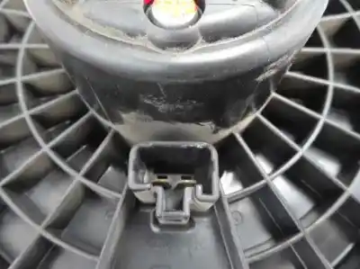 Peça sobressalente para automóvel em segunda mão motor de sofagem por mazda 2 lim. (de) 1.3 active referências oem iam 872700-0690  2009