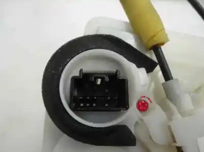 Second-hand car spare part left front door lock for mazda 2 lim. (de) 1.3 active oem iam references 9d23 a0065  2009