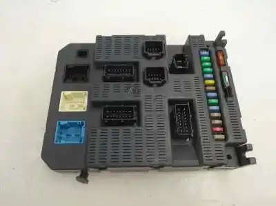 Peça sobressalente para automóvel em segunda mão caixa de fusíveis e relés por peugeot 207 urban referências oem iam 96 637 982 80