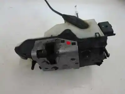 Peça sobressalente para automóvel em segunda mão fechadura da porta dianteira esquerda por peugeot 208 business line referências oem iam 