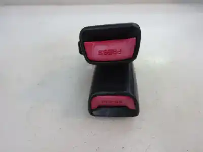 Second-hand car spare part rear left seat belt for kia ceed 1.4 cat oem iam references   2010