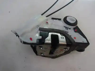 Pezzo di ricambio per auto di seconda mano serratura porta anteriore destra per toyota yaris city riferimenti oem iam 