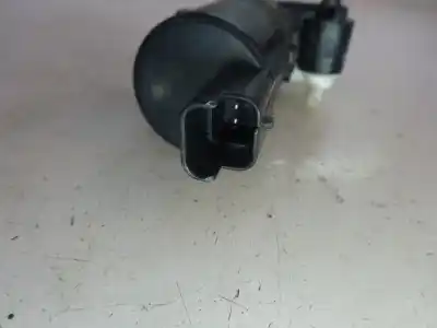 Second-hand car spare part washer pump for dacia logan ii laureate oem iam references   2015
