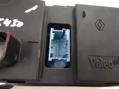 Second-hand car spare part climate control for renault clio iii 1.6 16v oem iam references 8200296683  2012