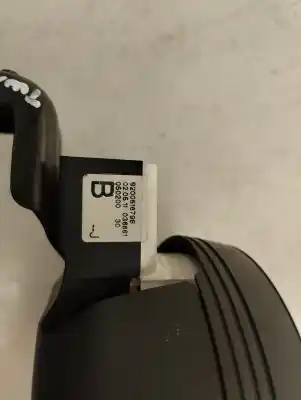 Peça sobressalente para automóvel em segunda mão quadrante por renault twingo 1.5 dci diesel fap referências oem iam 820051679b  2011