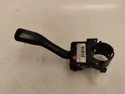 Peça sobressalente para automóvel em segunda mão comutador de piscas  por volkswagen passat berlina (3b3) 1.9 tdi referências oem iam 8l0 953 513 g