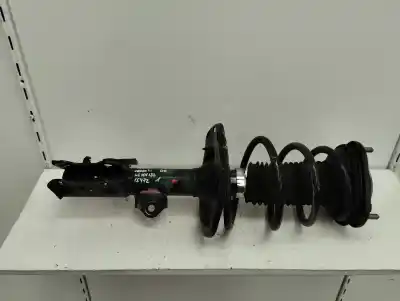 Tweedehands auto-onderdeel schokbreker rechts voor voor toyota verso 1.6 16v cat oem iam-referenties 
