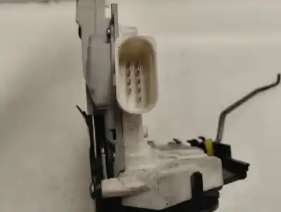 Second-hand car spare part left front door lock for audi a4 avant (8e) 2.0 tdi oem iam references   2005