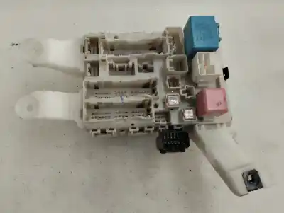 Peça sobressalente para automóvel em segunda mão caixa de fusíveis e relés por toyota verso active referências oem iam 82730-0f051-c