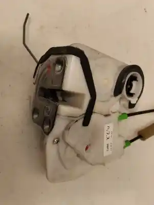 Second-hand car spare part left front door lock for mazda 3 lim. (bl) 2.2 turbodiesel cat oem iam references 