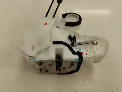 Piesă de schimb auto la mâna a doua încuietoare ușa din dreapta fațã pentru mitsubishi space star (a00) kaiteki referințe oem iam 