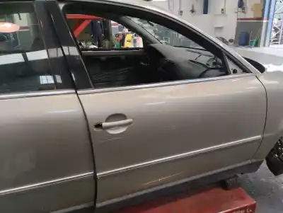 Recambio de automóvil de segunda mano de PUERTA DELANTERA DERECHA para VOLKSWAGEN PASSAT BERLINA (3B3) Highline referencias OEM IAM   2004