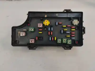 Second-hand car spare part fuse box unit for dodge caliber 2.0 16v crd cat oem iam references p04692207af  2007