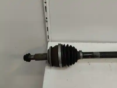 Second-hand car spare part front right transmission for toyota verso active oem iam references   2010