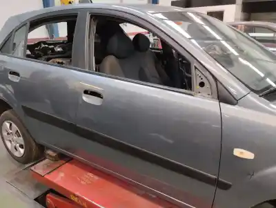 Автозапчасти б/у ДВЕРЬ ПЕРЕДНЯЯ ПРАВАЯ за KIA RIO  ссылки OEM IAM   2006
