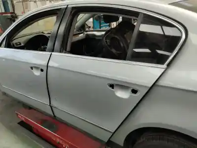 Peça sobressalente para automóvel em segunda mão porta do automóvel traseira esquerda por volkswagen passat berlina (3c2) 2.0 tdi referências oem iam 