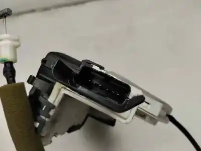 Peça sobressalente para automóvel em segunda mão fechadura da porta dianteira esquerda por citroen c3 lx referências oem iam 732 306  2010