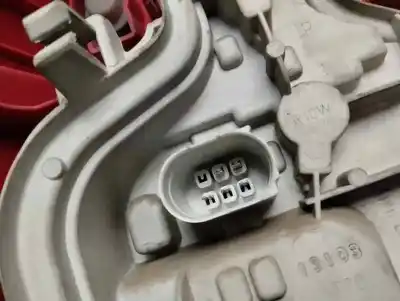 Автозапчасти б/у правый задний фонарь за audi a3 (8p) 1.9 tdi ambiente ссылки oem iam 8p0 945 096  2003