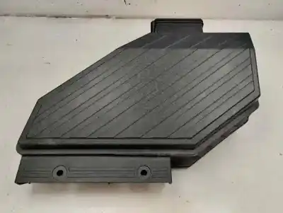 Pièce détachée automobile d'occasion FILTRE À AIR pour KIA SPORTAGE  Références OEM IAM 28210-D3200  2021