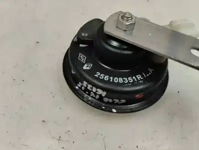 Pezzo di ricambio per auto di seconda mano corno per renault clio iv 0.9 zen riferimenti oem iam 256108351r/-a  2015