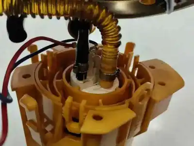 Second-hand car spare part fuel pump for opel corsa c 1.3 16v cdti cat (z 13 dt / ln9) oem iam references   2004