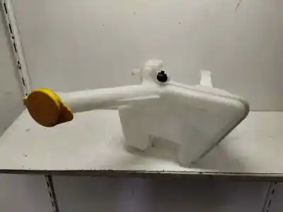 Second-hand car spare part WINDSCREEN WASHER BOTTLE for TOYOTA YARIS  OEM IAM references   2020
