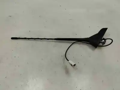 Tweedehands auto-onderdeel antenne voor peugeot 2008 (--.2013->) 1.2 16v vti oem iam-referenties 9819667580-01