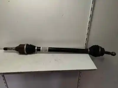 Tweedehands auto-onderdeel transmissie rechts voor voor peugeot 2008 (--.2013->) 1.2 16v vti oem iam-referenties 9677476680