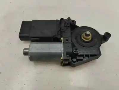 Peça sobressalente para automóvel em segunda mão motor elevador vidro dianteiro esquerdo por volkswagen passat berlina (3b3) 3bg referências oem iam 0130821695
