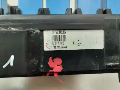 Second-hand car spare part fuse box unit for kia ceed ed oem iam references   2008