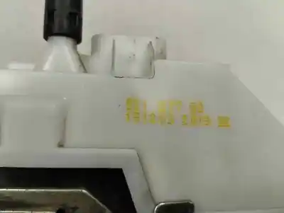 Peça sobressalente para automóvel em segunda mão fechadura da porta dianteira direita por citroen c2 c2 referências oem iam 52187780  2004