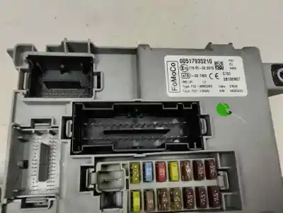 Peça sobressalente para automóvel em segunda mão caixa de fusíveis e relés por ford ka (ccu) 1.3 jtd multijet referências oem iam 00517935210  2008