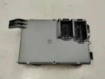 Peça sobressalente para automóvel em segunda mão caixa de fusíveis e relés por ford ka (ccu) 1.3 jtd multijet referências oem iam 00517935210  2008