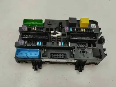 Second-hand car spare part fuse box unit for opel zafira b zafira b oem iam references 13268287