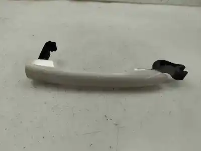 Автозапчастина б/у завнішня ручка задня ліва для RENAULT CAPTUR 1.2 TCE Energy Посилання на OEM IAM   2015