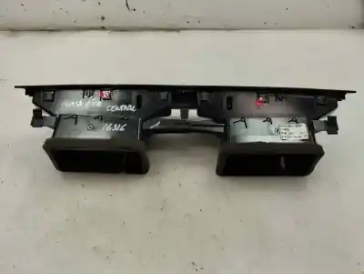 Second-hand car spare part air ventilation grille for opel corsa e 1.4 oem iam references 13384933  2018