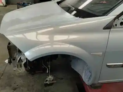 Recambio de automóvil de segunda mano de ALETA DELANTERA IZQUIERDA para RENAULT MEGANE II BERLINA 5P  referencias OEM IAM   2004