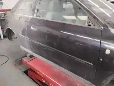 Recambio de automóvil de segunda mano de PUERTA DELANTERA DERECHA para AUDI A3 (8L)  referencias OEM IAM   2000