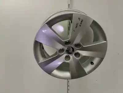 Recambio de automóvil de segunda mano de LLANTA para SKODA FABIA  referencias OEM IAM   2018