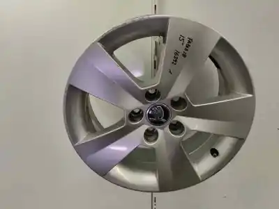Recambio de automóvil de segunda mano de LLANTA para SKODA FABIA  referencias OEM IAM   2018