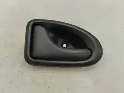 Gebrauchtes Autoersatzteil LINKER INNERER HINTERGRIFF zum RENAULT MEGANE I SCENIC (JA0) 1.9 dTi Diesel CAT OEM-IAM-Referenzen   